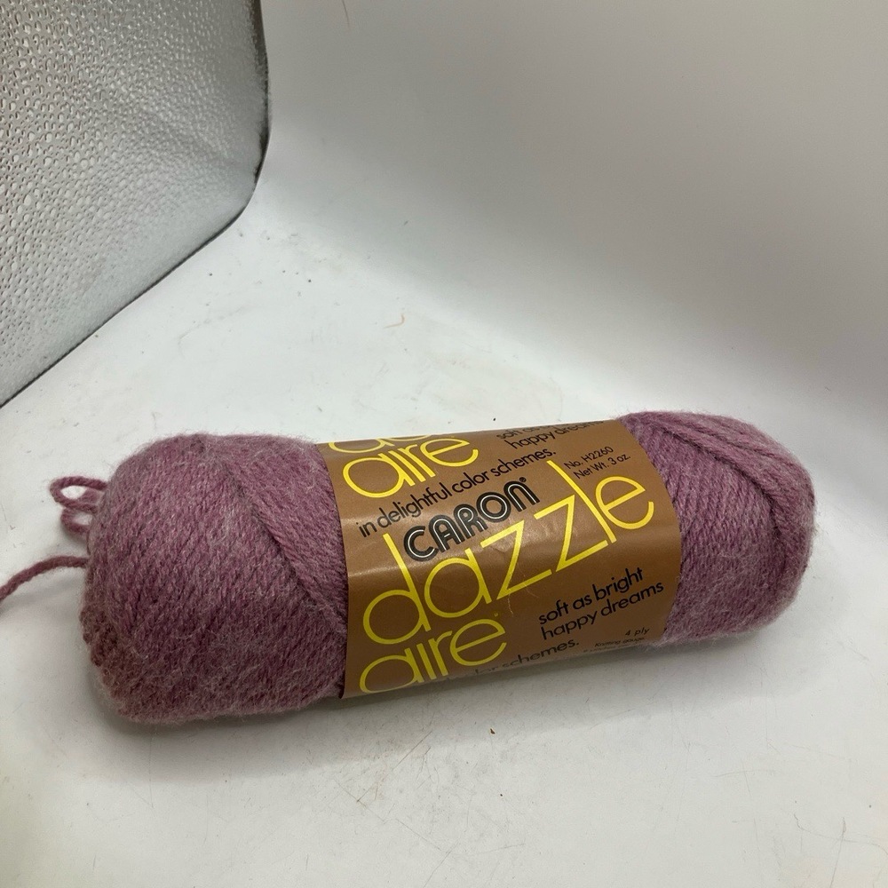 Caron Yarn 3 oz‎ Pink 4 Ply Knitting Soft Texture Acrylic Nylon Pastel Crafting